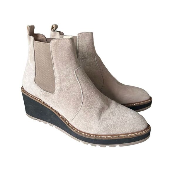 Cecilia New York Gemma Suede Pull On Booties - Picture 5 of 12